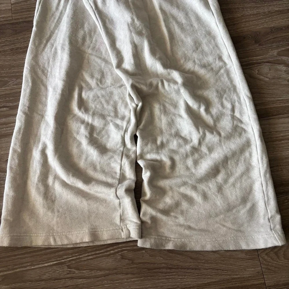 Vintage Y2K/2000s Baggy Light Grey Wide Leg Streetwear Sweatpants! Fits M
